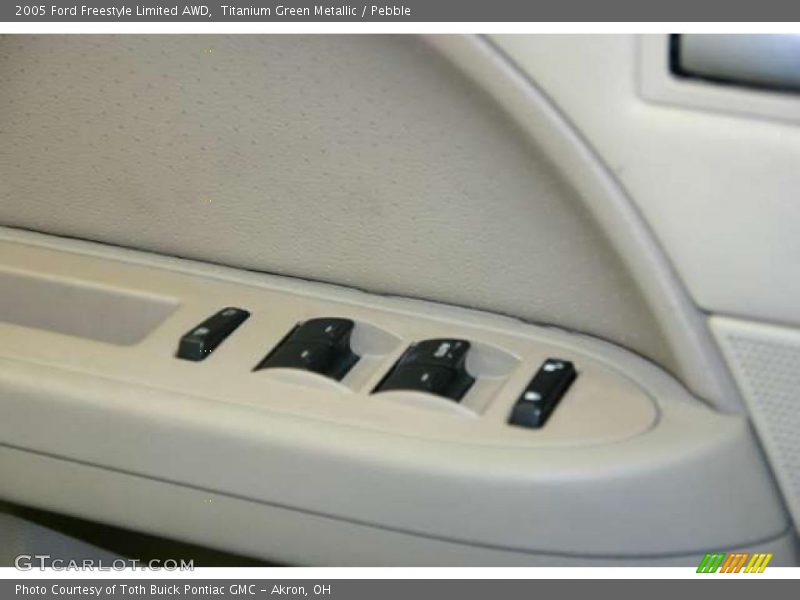 Titanium Green Metallic / Pebble 2005 Ford Freestyle Limited AWD