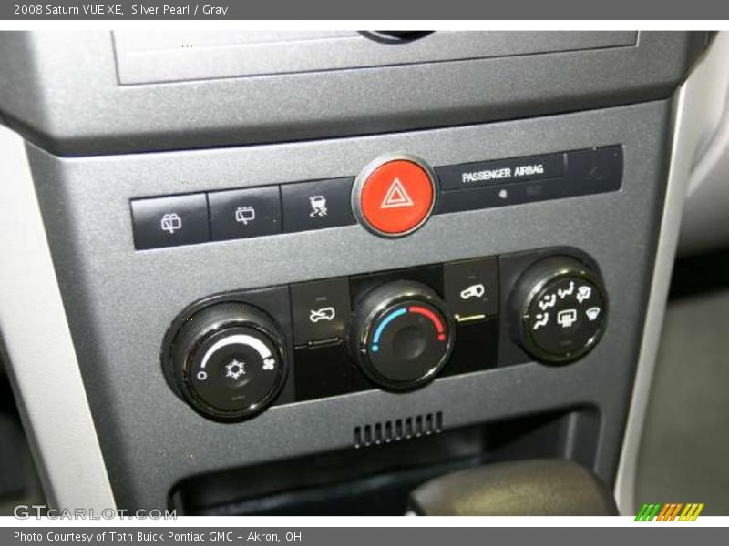 Silver Pearl / Gray 2008 Saturn VUE XE
