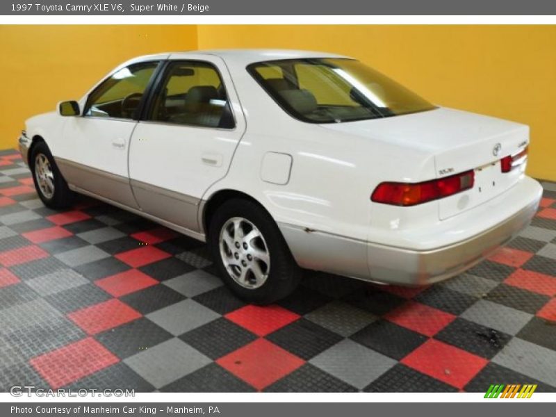 Super White / Beige 1997 Toyota Camry XLE V6