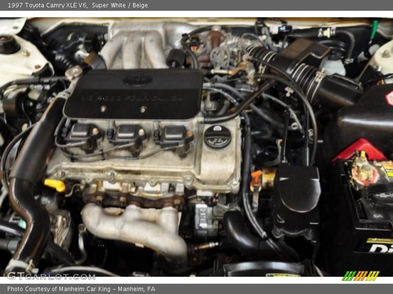 Super White / Beige 1997 Toyota Camry XLE V6