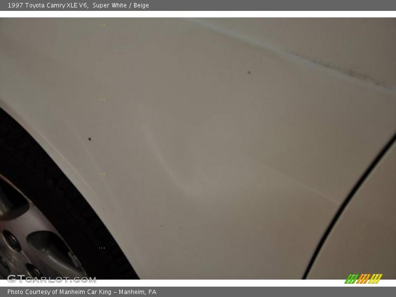 Super White / Beige 1997 Toyota Camry XLE V6
