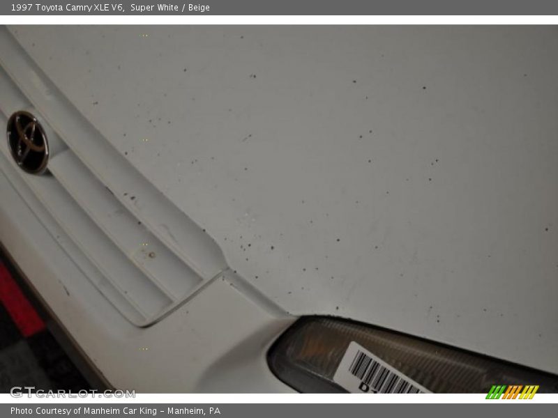 Super White / Beige 1997 Toyota Camry XLE V6