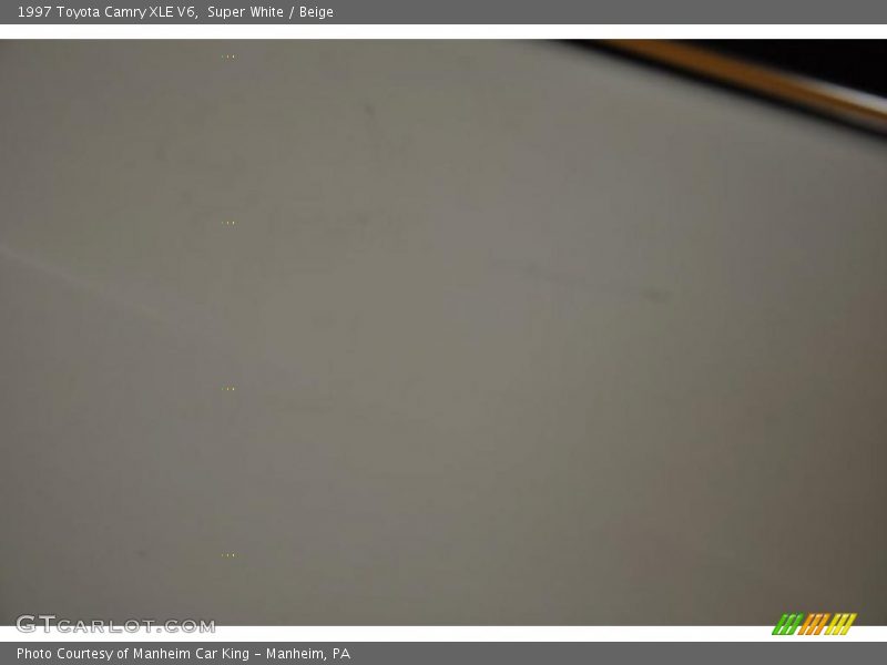 Super White / Beige 1997 Toyota Camry XLE V6
