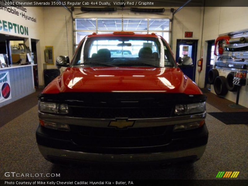 Victory Red / Graphite 2001 Chevrolet Silverado 3500 LS Regular Cab 4x4 Dually