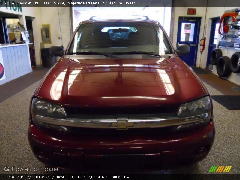 Majestic Red Metallic / Medium Pewter 2004 Chevrolet TrailBlazer LS 4x4