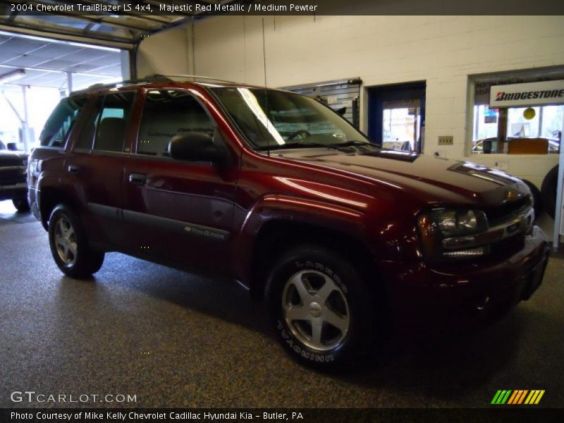 Majestic Red Metallic / Medium Pewter 2004 Chevrolet TrailBlazer LS 4x4