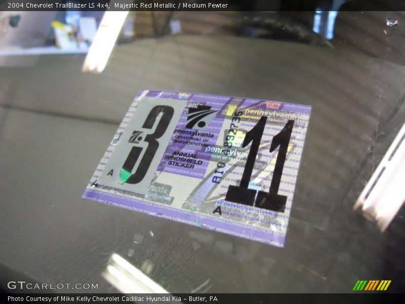 Majestic Red Metallic / Medium Pewter 2004 Chevrolet TrailBlazer LS 4x4