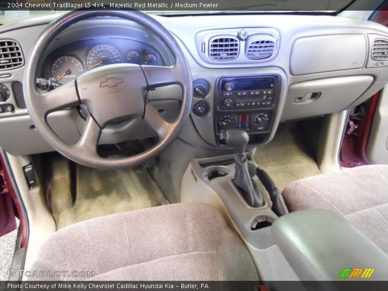 Majestic Red Metallic / Medium Pewter 2004 Chevrolet TrailBlazer LS 4x4