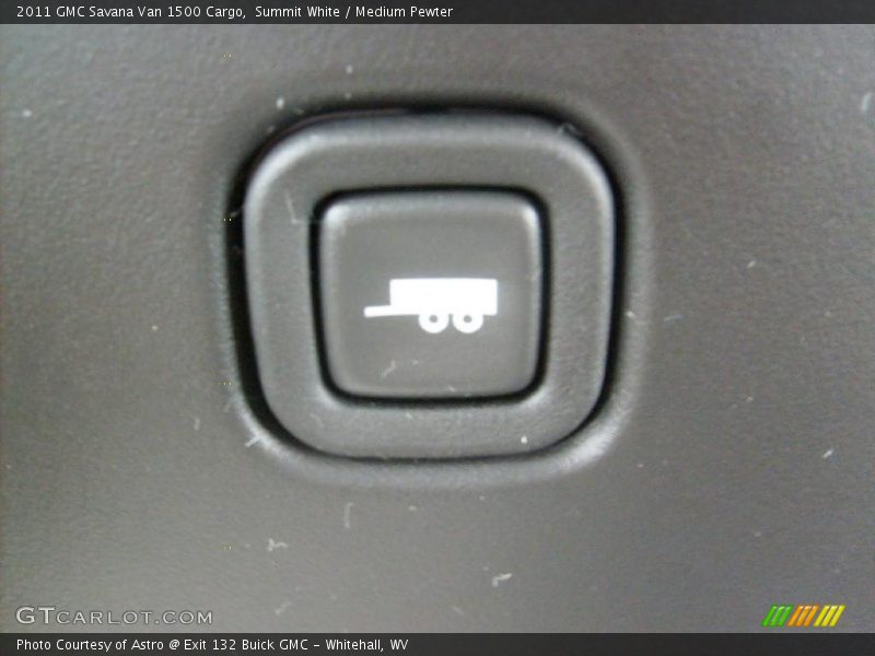 Summit White / Medium Pewter 2011 GMC Savana Van 1500 Cargo