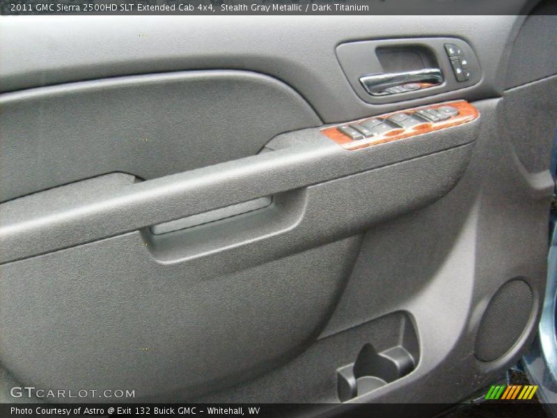 Stealth Gray Metallic / Dark Titanium 2011 GMC Sierra 2500HD SLT Extended Cab 4x4