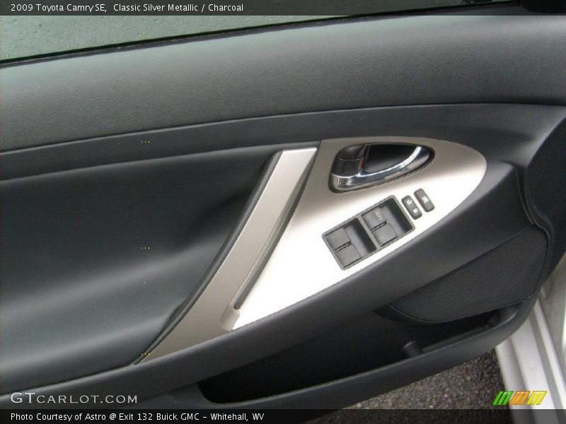 Classic Silver Metallic / Charcoal 2009 Toyota Camry SE