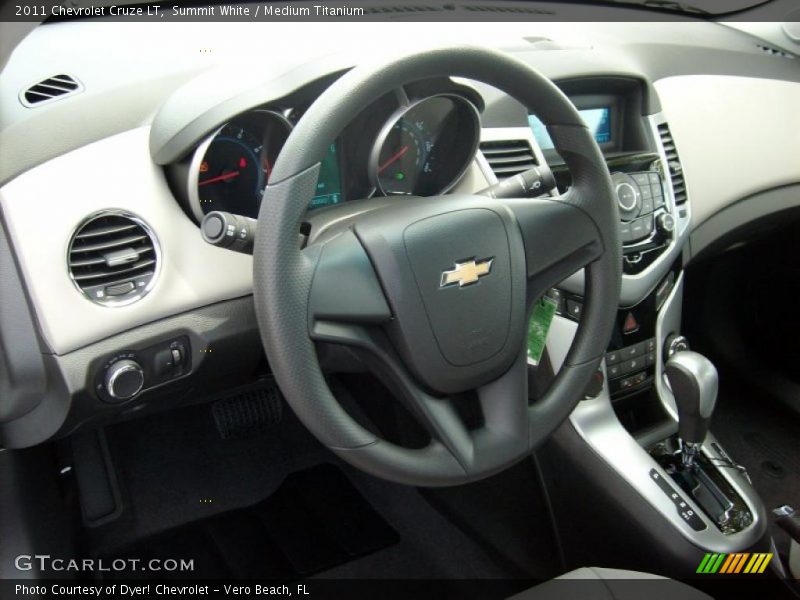 Summit White / Medium Titanium 2011 Chevrolet Cruze LT