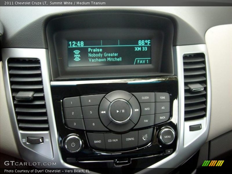 Summit White / Medium Titanium 2011 Chevrolet Cruze LT