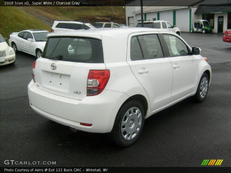 Super White / Charcoal Gray 2008 Scion xD