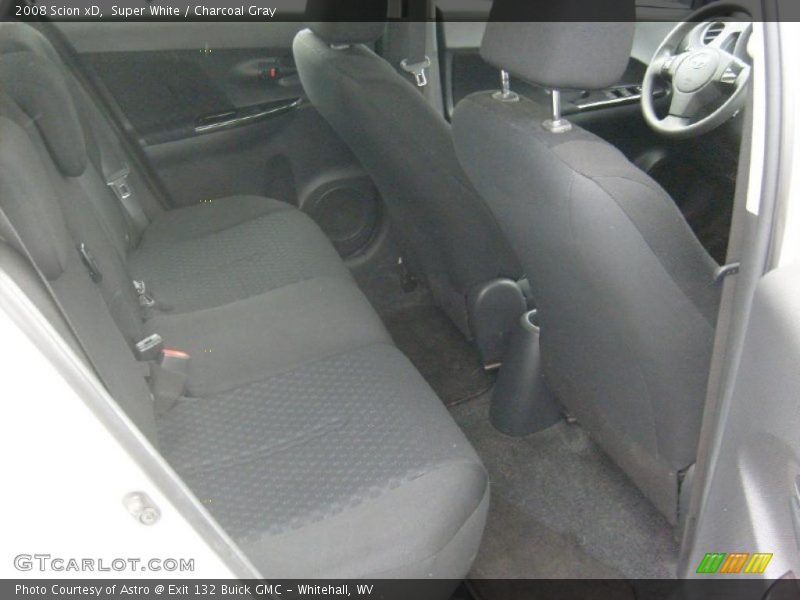 Super White / Charcoal Gray 2008 Scion xD