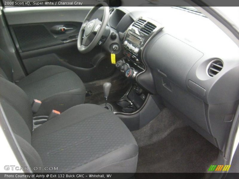 Super White / Charcoal Gray 2008 Scion xD