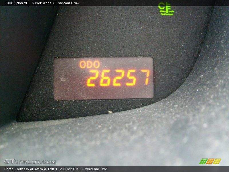 Super White / Charcoal Gray 2008 Scion xD
