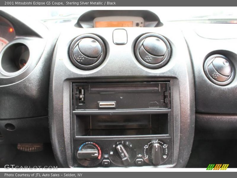 Sterling Silver Metallic / Black 2001 Mitsubishi Eclipse GS Coupe