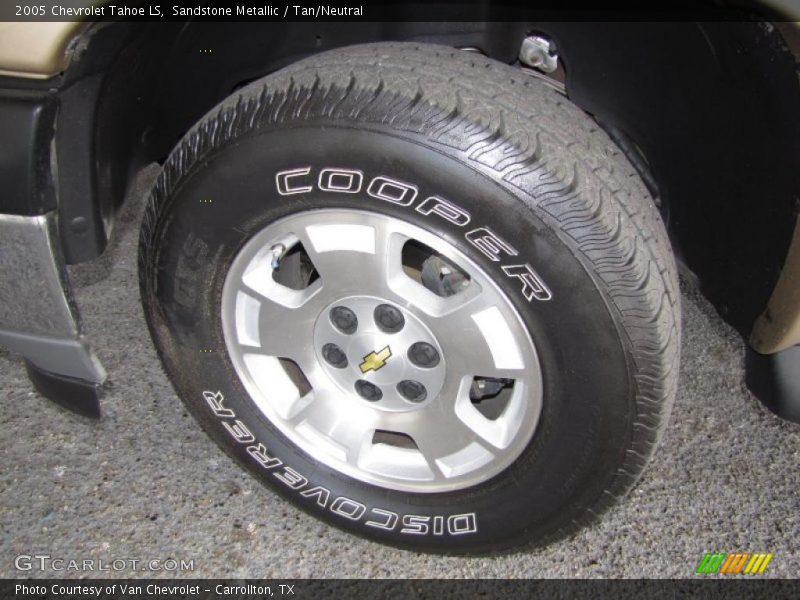 Sandstone Metallic / Tan/Neutral 2005 Chevrolet Tahoe LS