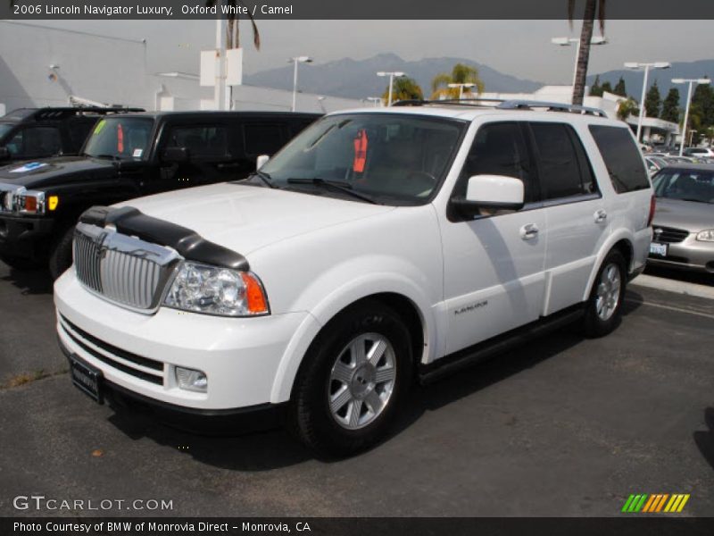 Oxford White / Camel 2006 Lincoln Navigator Luxury