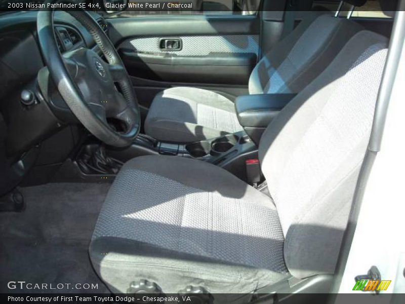 Glacier White Pearl / Charcoal 2003 Nissan Pathfinder SE 4x4