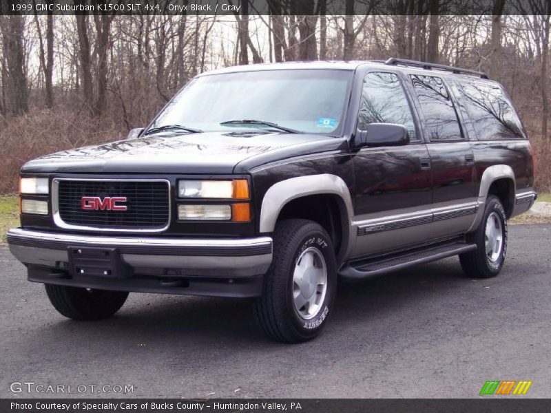 Front 3/4 View of 1999 Suburban K1500 SLT 4x4