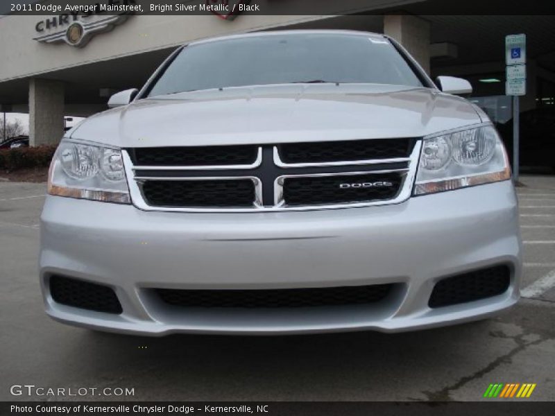 Bright Silver Metallic / Black 2011 Dodge Avenger Mainstreet