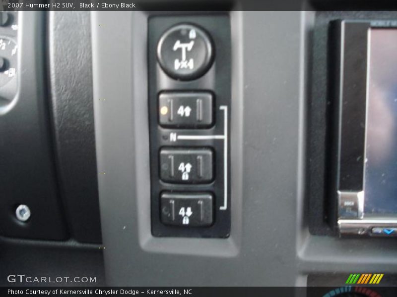 Controls of 2007 H2 SUV