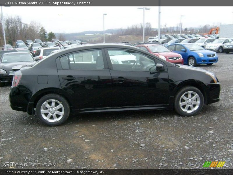 Super Black / Charcoal 2011 Nissan Sentra 2.0 SR