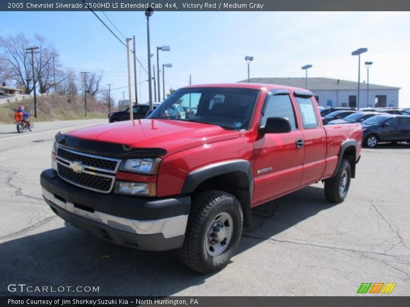 Victory Red / Medium Gray 2005 Chevrolet Silverado 2500HD LS Extended Cab 4x4