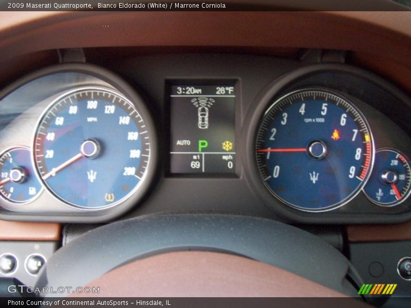 Bianco Eldorado (White) / Marrone Corniola 2009 Maserati Quattroporte