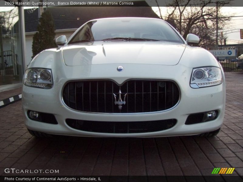 Bianco Eldorado (White) / Marrone Corniola 2009 Maserati Quattroporte