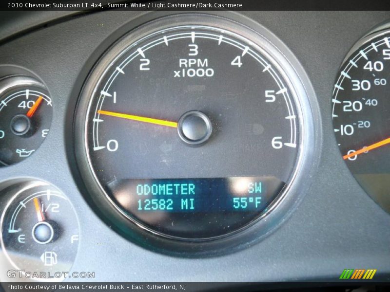 Summit White / Light Cashmere/Dark Cashmere 2010 Chevrolet Suburban LT 4x4