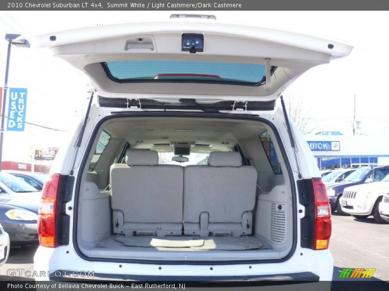 Summit White / Light Cashmere/Dark Cashmere 2010 Chevrolet Suburban LT 4x4