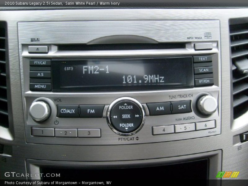 Satin White Pearl / Warm Ivory 2010 Subaru Legacy 2.5i Sedan