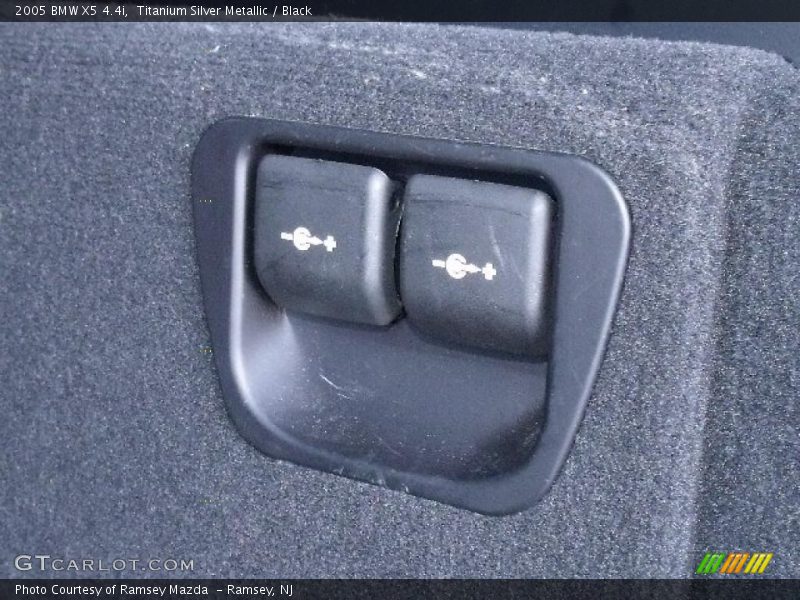Titanium Silver Metallic / Black 2005 BMW X5 4.4i