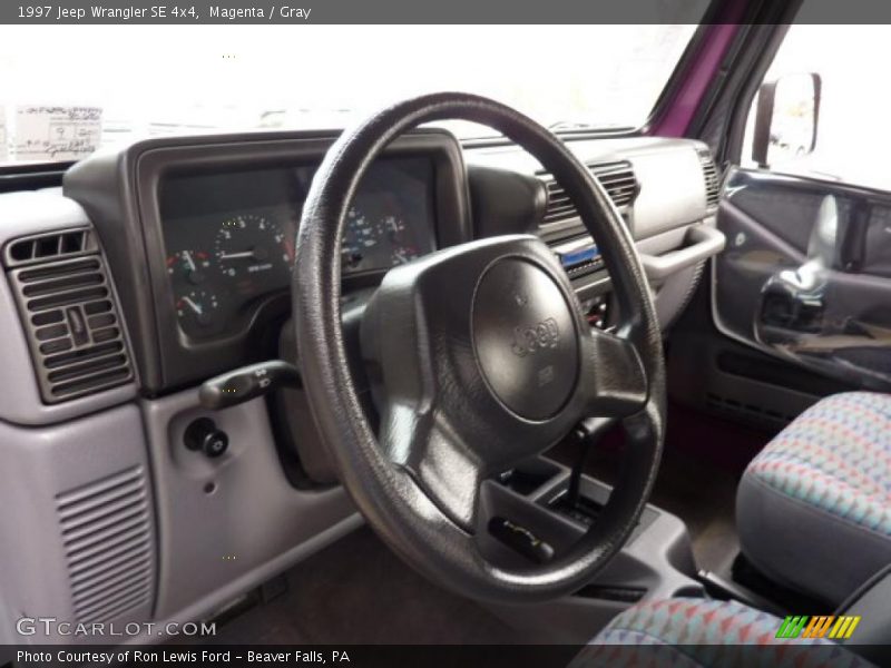  1997 Wrangler SE 4x4 Steering Wheel