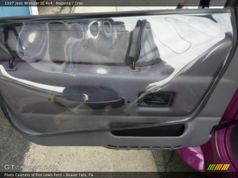 Door Panel of 1997 Wrangler SE 4x4