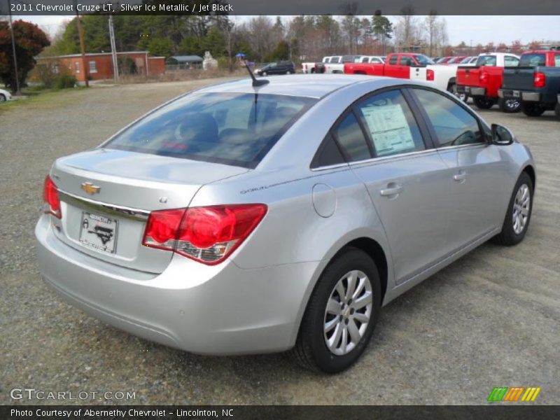 Silver Ice Metallic / Jet Black 2011 Chevrolet Cruze LT
