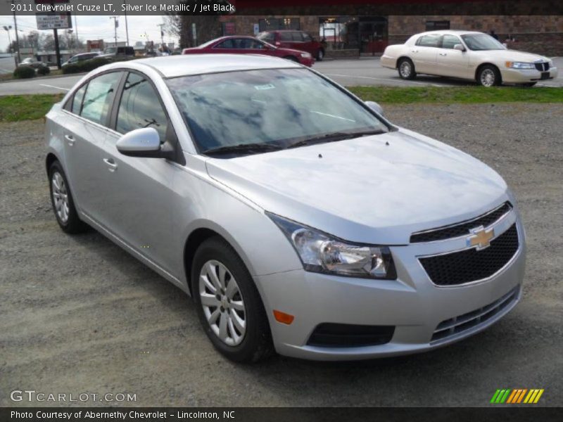 Silver Ice Metallic / Jet Black 2011 Chevrolet Cruze LT