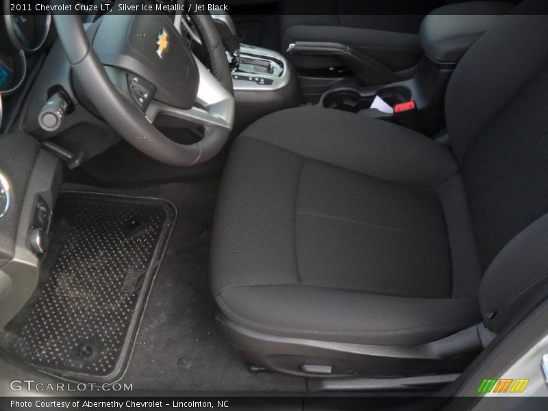 Silver Ice Metallic / Jet Black 2011 Chevrolet Cruze LT