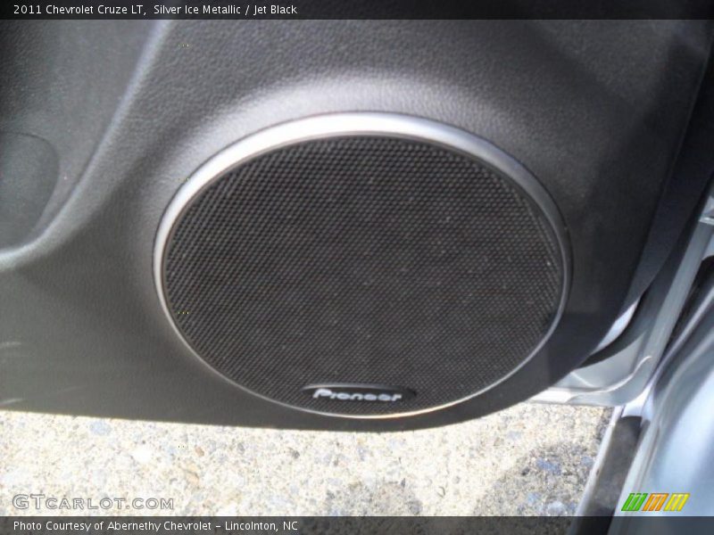 Silver Ice Metallic / Jet Black 2011 Chevrolet Cruze LT