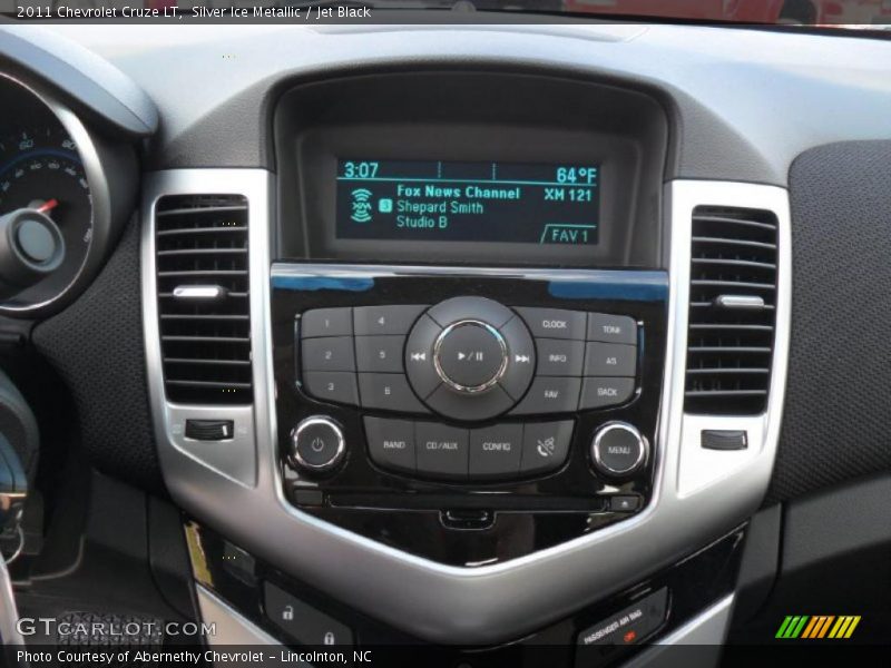 Silver Ice Metallic / Jet Black 2011 Chevrolet Cruze LT