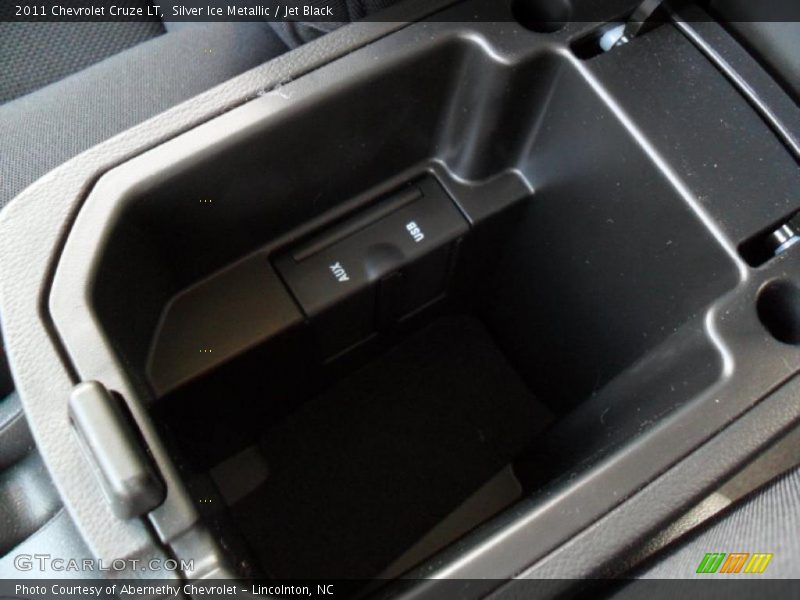 Silver Ice Metallic / Jet Black 2011 Chevrolet Cruze LT