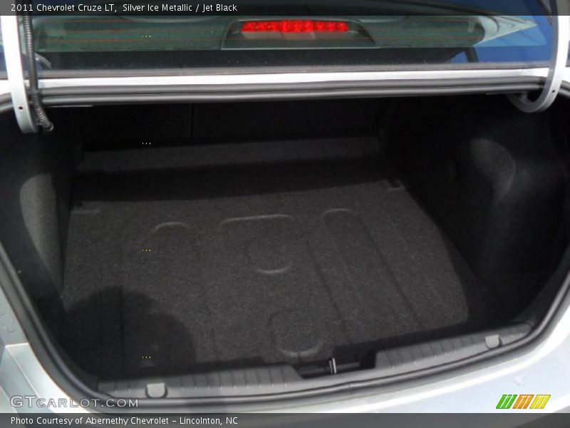 Silver Ice Metallic / Jet Black 2011 Chevrolet Cruze LT