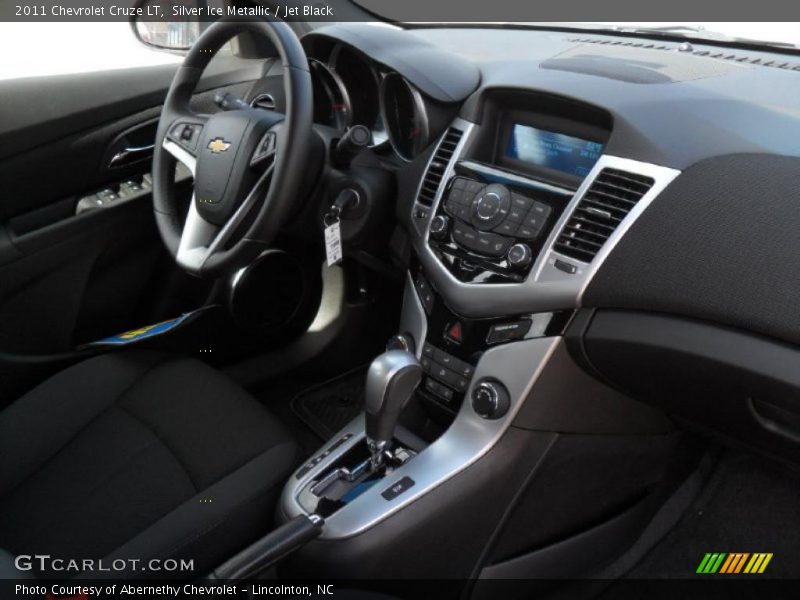 Silver Ice Metallic / Jet Black 2011 Chevrolet Cruze LT