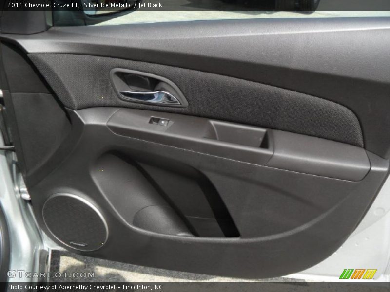 Silver Ice Metallic / Jet Black 2011 Chevrolet Cruze LT