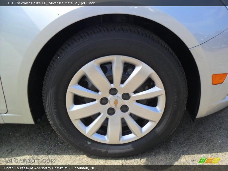 Silver Ice Metallic / Jet Black 2011 Chevrolet Cruze LT