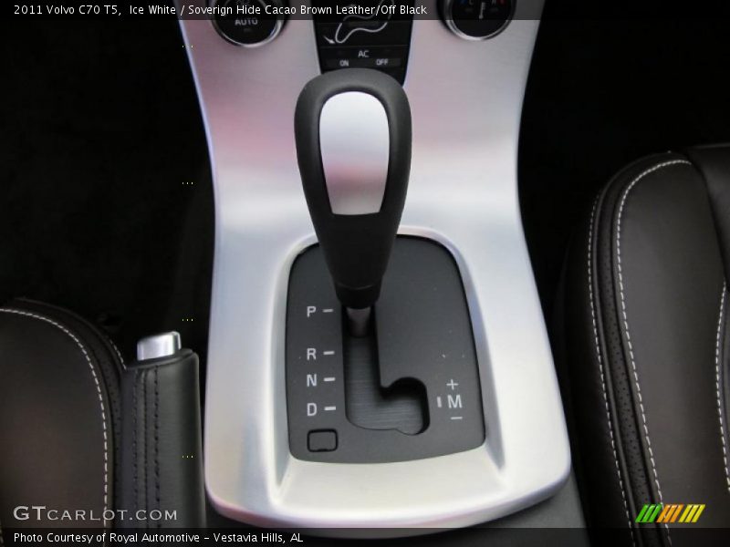 Ice White / Soverign Hide Cacao Brown Leather/Off Black 2011 Volvo C70 T5