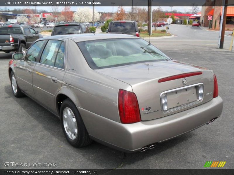 Bronzemist / Neutral Shale 2000 Cadillac DeVille Sedan